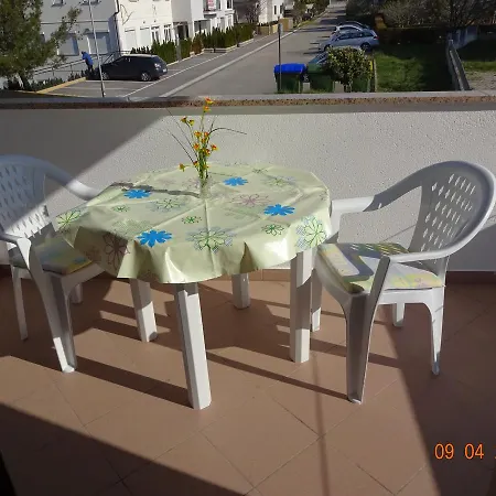 Apartment Violeta 802 Apartman